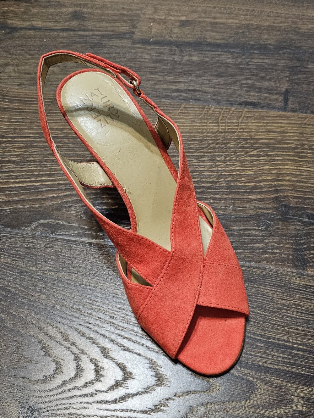 Naturalizer Barrie Women's Orange Seude Strappy Sandals Size 10